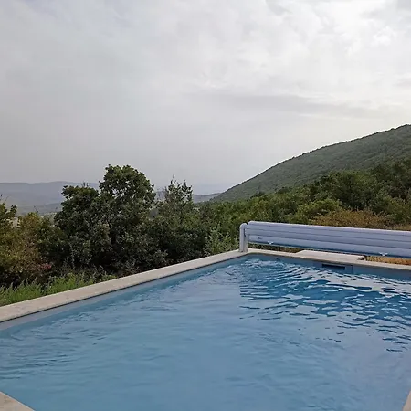 Avec Piscine 